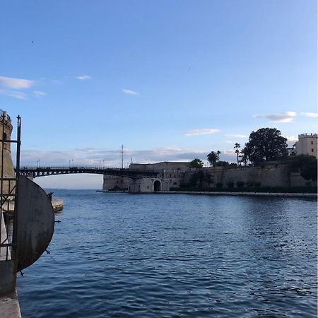 Downtown Lodge Museum Taranto Exterior foto