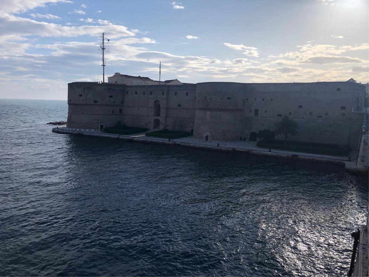 Downtown Lodge Museum Taranto Exterior foto